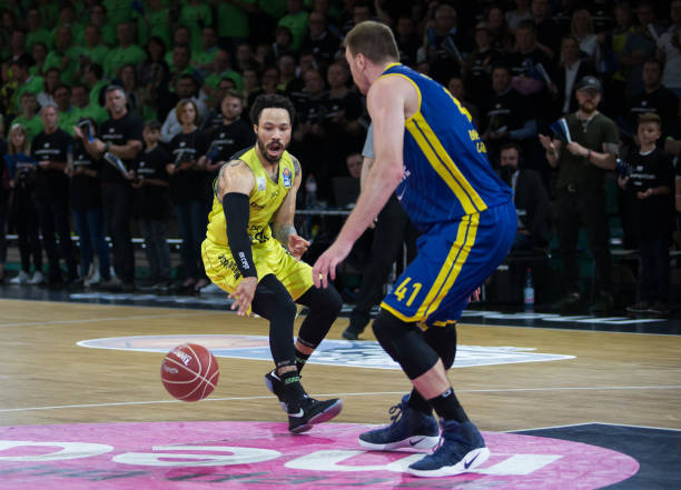 费用高达1 费用高达1